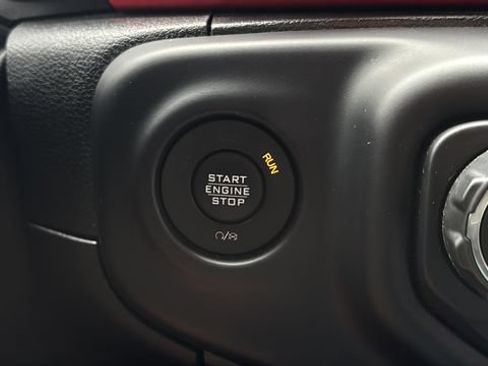 Used 2018 Jeep Wrangler Unlimited Rubicon AWD/4WD image 29