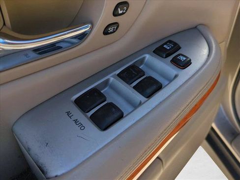 Used 2005 Lexus RX 330 AWD w/ Premium Plus Pkg image 12