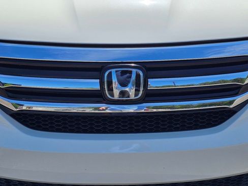Used 2017 Honda Pilot Touring image 3