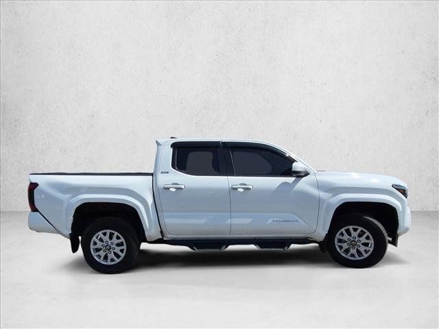 Used 2024 Toyota Tacoma SR5 AWD/4WD image 4