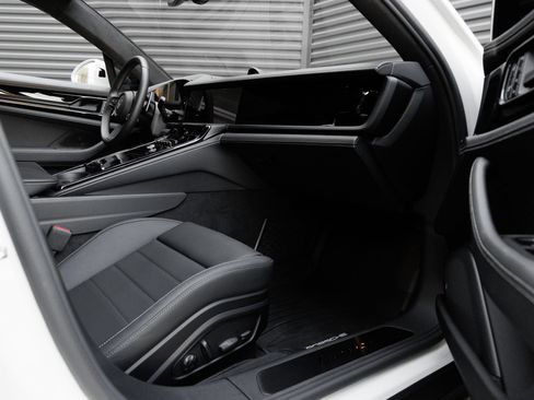 Certified 2026 Porsche Panamera Turbo S AWD/4WD image 41