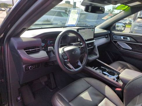 Used 2025 Ford Explorer Platinum w/ Ultimate Package AWD/4WD image 14