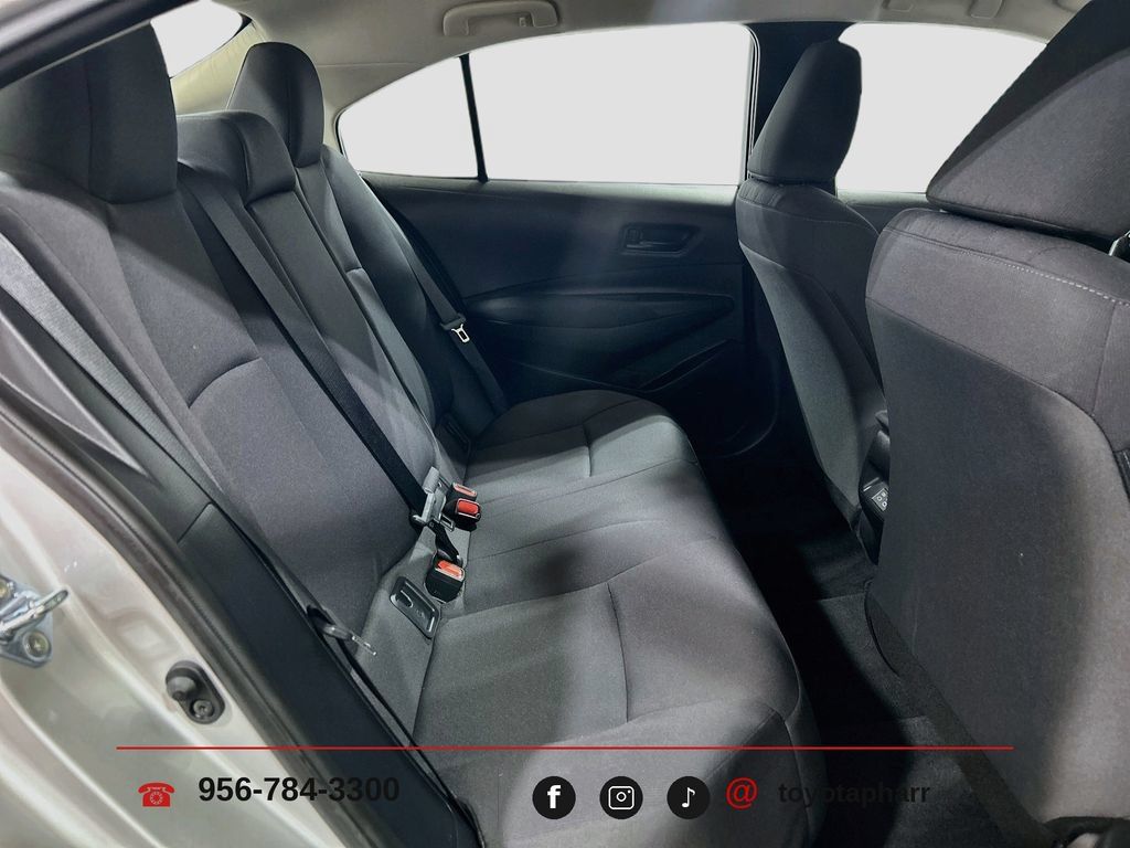 Used 2025 Toyota Corolla LE FWD image 23