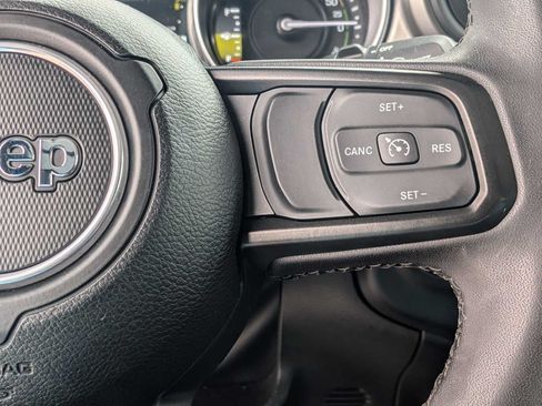 Used 2023 Jeep Wrangler Unlimited w/ Cold Weather Group AWD/4WD image 19