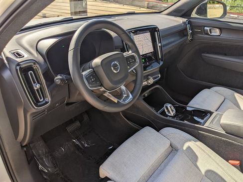 Certified 2023 Volvo C40 P8 Recharge Ultimate AWD/4WD image 8