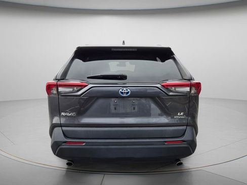 Used 2021 Toyota RAV4 LE AWD/4WD image 5