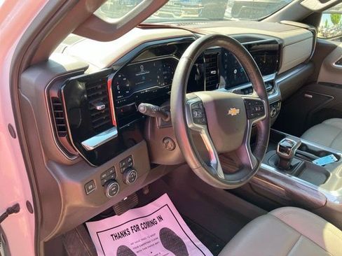 Used 2024 Chevrolet Silverado 1500 LTZ AWD/4WD image 16