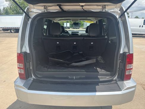 Used 2012 Jeep Liberty Sport AWD/4WD image 18