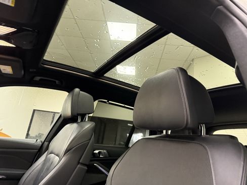 Used 2019 BMW X5 xDrive40i AWD/4WD image 14