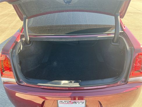 Used 2023 Chrysler 300 Touring w/ Safetytec Plus Group image 25