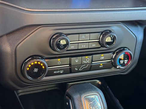 New 2025 Ford Bronco 4-Door w/ Sasquatch Package image 32