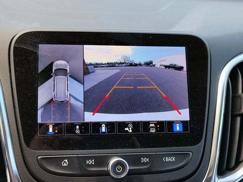 Used 2024 Chevrolet Equinox LT AWD/4WD image 4