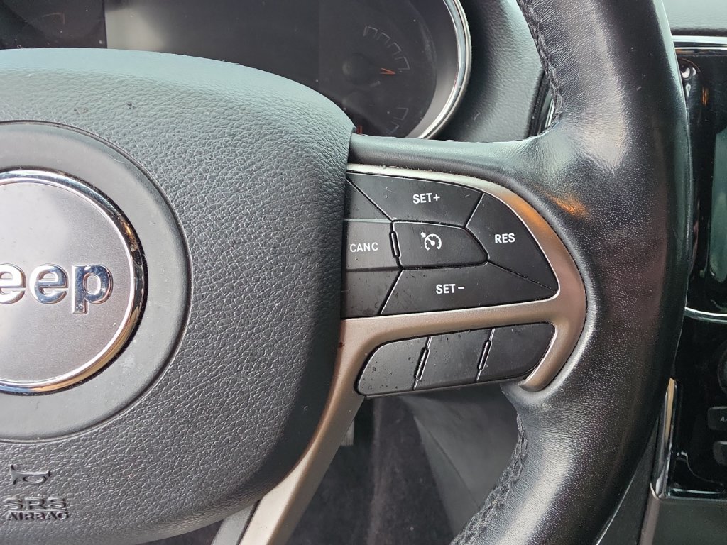 Used 2020 Jeep Grand Cherokee Altitude AWD/4WD image 18