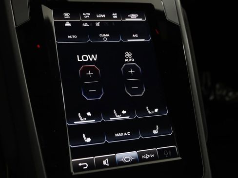 Used 2023 Lamborghini Huracan EVO image 62