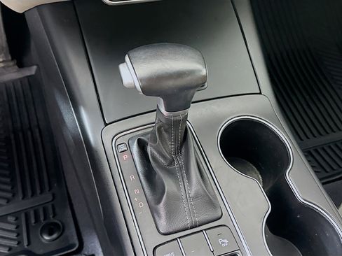 Used 2020 Kia Sorento S image 24