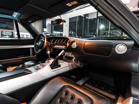 Used 2006 Ford GT image 25