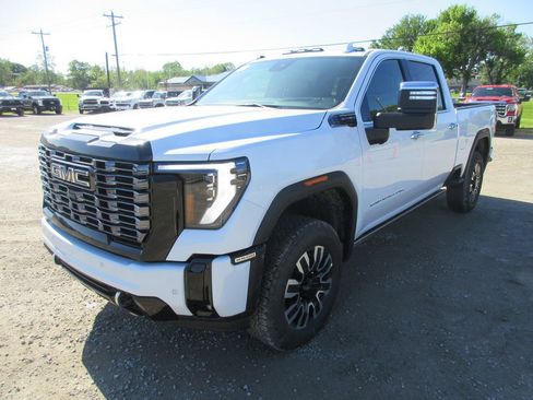 New 2026 GMC Sierra 2500 Denali Ultimate AWD/4WD image 12
