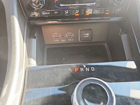 Used 2024 Jeep Grand Cherokee L Laredo image 26