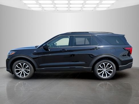 New 2026 Ford Explorer ST-Line w/ Premium Package RWD image 6