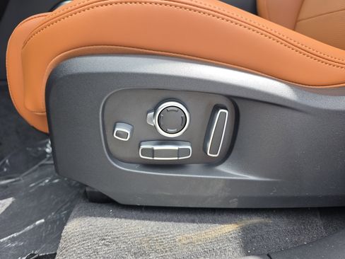 New 2026 Jaguar F-PACE R-Dynamic S image 22