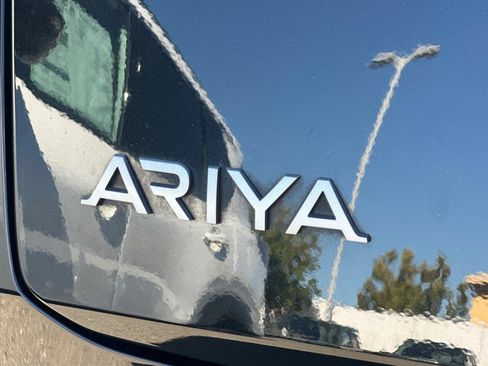 Certified 2023 Nissan Ariya FWD image 34