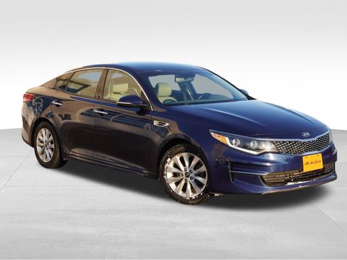 Certified 2016 Kia Optima EX image 1