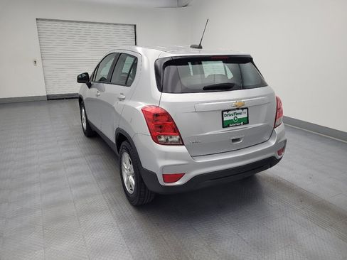 Used 2020 Chevrolet Trax LS FWD image 5