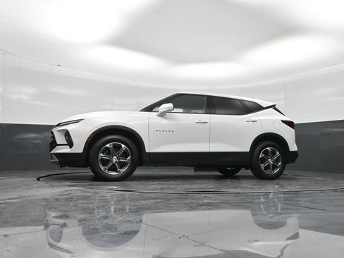 Used 2023 Chevrolet Blazer LT AWD/4WD image 28