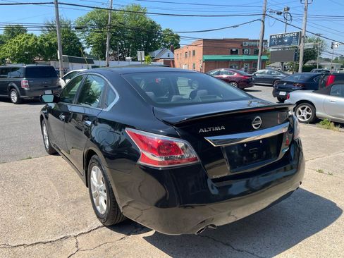 Used 2014 Nissan Altima 2.5 S w/ Sport Value Package FWD image 9
