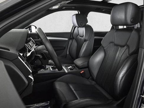 Used 2020 Audi Q5 Premium image 17