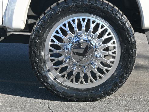 Used 2022 Ford F450 Platinum w/ FX4 Off-Road Package image 14