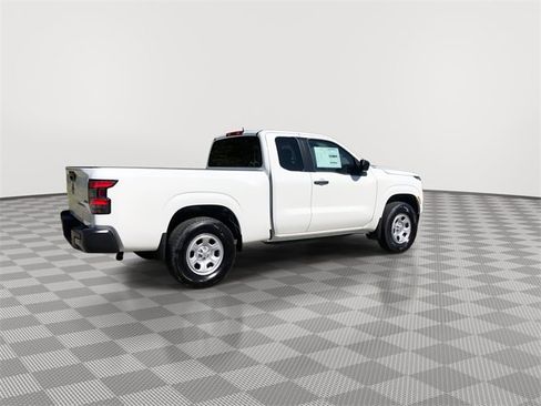 Certified 2025 Nissan Frontier S image 11