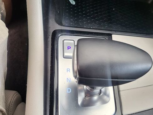 Used 2025 Genesis G70 2.5T RWD image 5