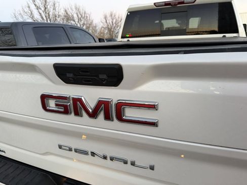 Used 2023 GMC Sierra 2500 Denali w/ Denali Ultimate Package image 9