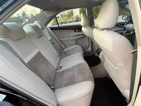 Used 2013 Toyota Camry XLE w/ Leather Pkg image 19