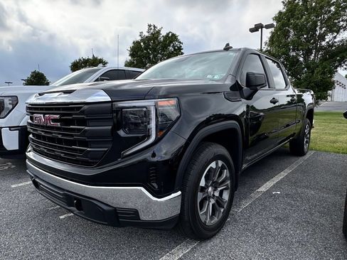 Used 2024 GMC Sierra 1500 Pro AWD/4WD image 2
