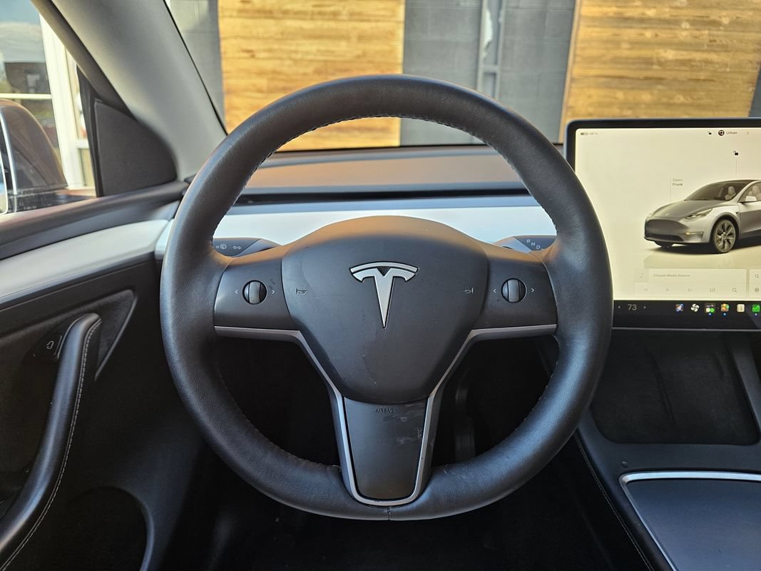 Used 2025 Tesla Model Y Long Range AWD/4WD image 22