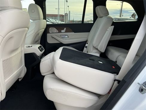 Certified 2025 Mercedes-Benz GLS 450 4MATIC image 5