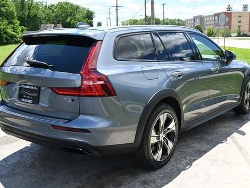Used 2020 Volvo V60 T5 Cross Country AWD/4WD image 5
