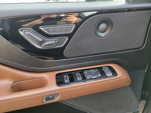 Certified 2024 Lincoln Aviator Reserve w/ Elements Package Plus image 40