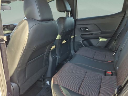 Certified 2025 Nissan Kicks SR FWD image 17