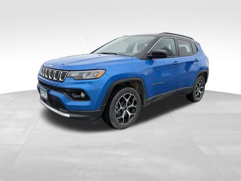 Used 2025 Jeep Compass Limited AWD/4WD image 2
