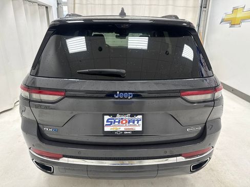 Used 2022 Jeep Grand Cherokee Overland w/ Luxury Tech Group IV AWD/4WD image 5
