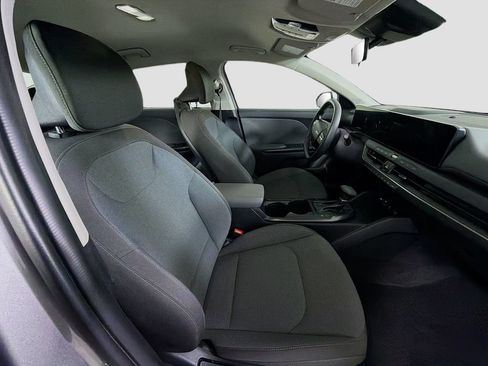 Used 2025 Kia K4 FWD image 27
