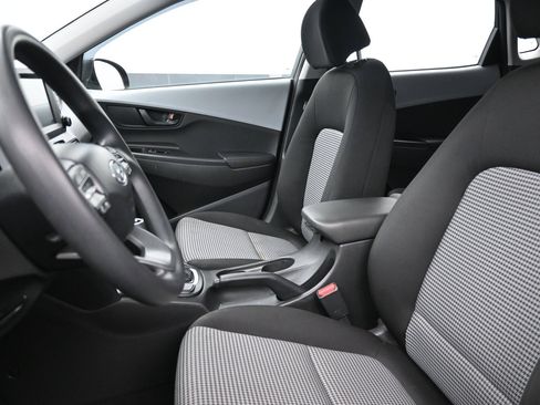 Used 2021 Hyundai Kona SE FWD image 11