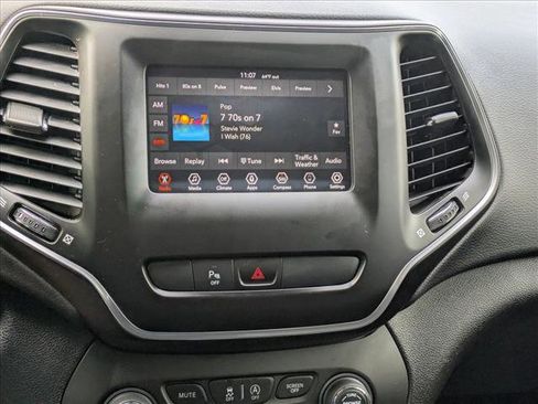 Certified 2020 Jeep Cherokee Altitude image 23