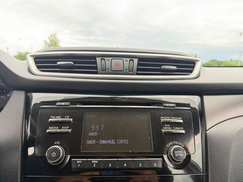 Used 2014 Nissan Rogue S AWD/4WD image 12