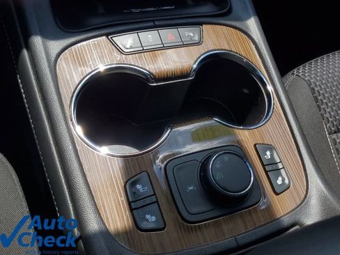 Used 2023 GMC Acadia SLE w/ Driver Convenience Package FWD image 30