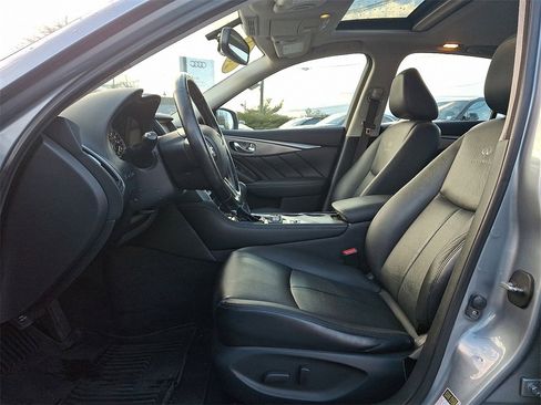 Used 2014 INFINITI Q50 Premium w/ Navigation Package image 18