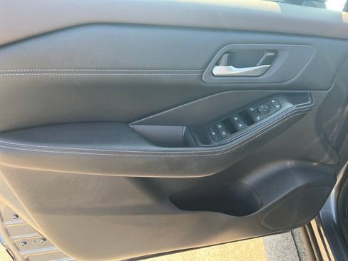 Used 2023 Nissan Rogue SV w/ SV Premium B Package AWD/4WD image 11